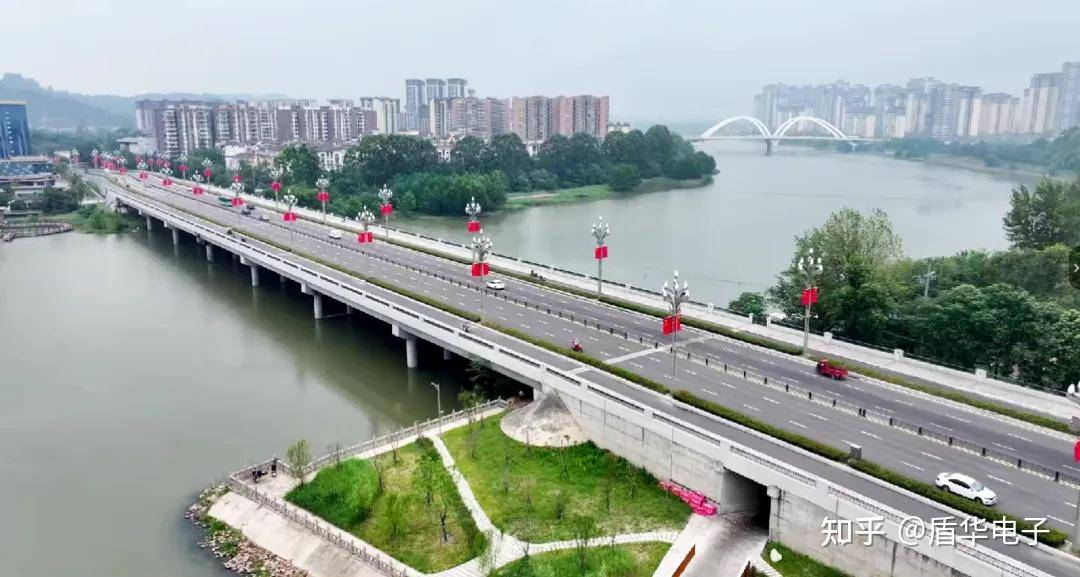 级：科技赋能点亮民生新图景开元棋牌全区智慧路灯全面升